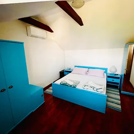 Apartment Kuca Keka Supetar