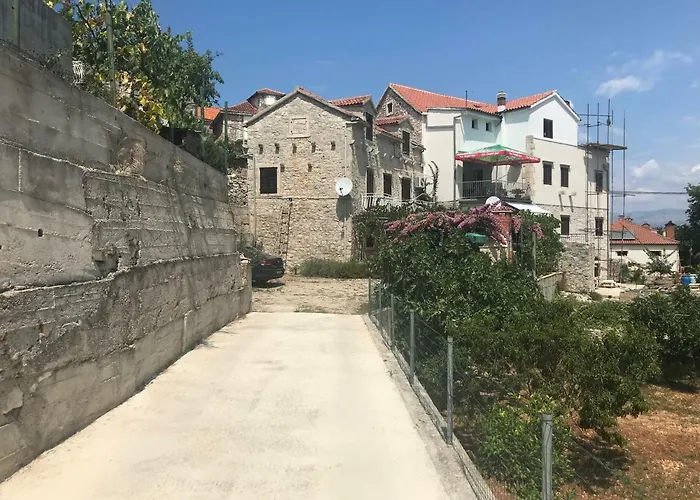 Kuca Keka Apartment *