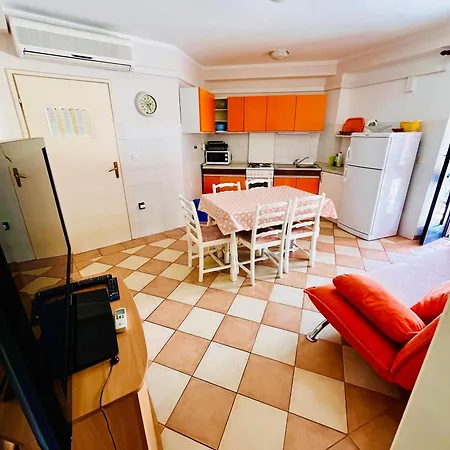 Apartment Kuca Keka Supetar