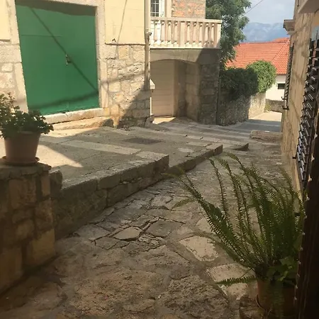 Apartment Kuca Keka Supetar