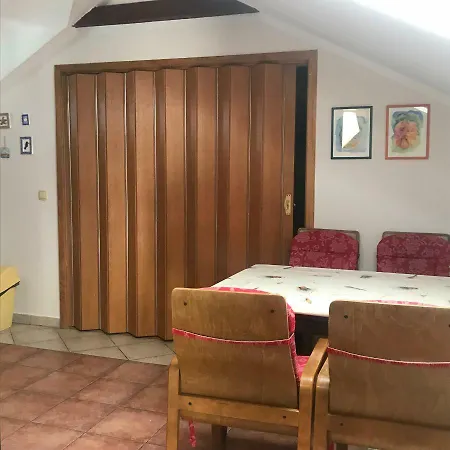 Apartment Kuca Keka *